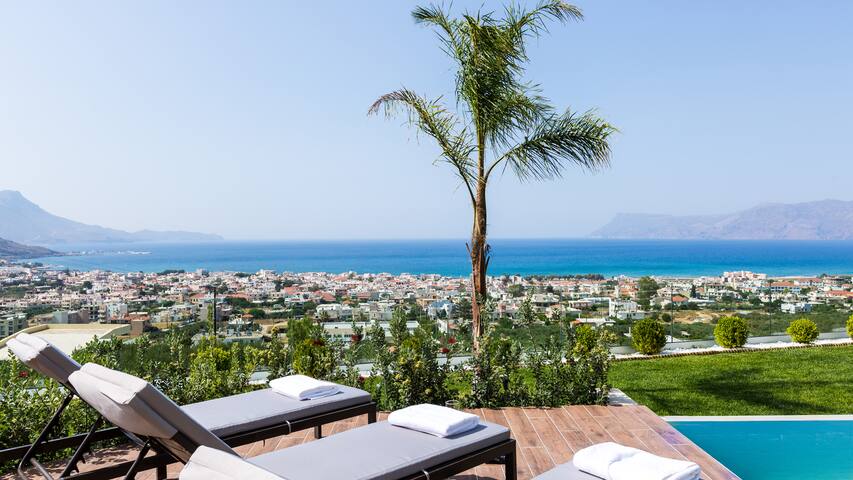 Villa Emilia | Heated* pool, seaview, next to town gallery image 5