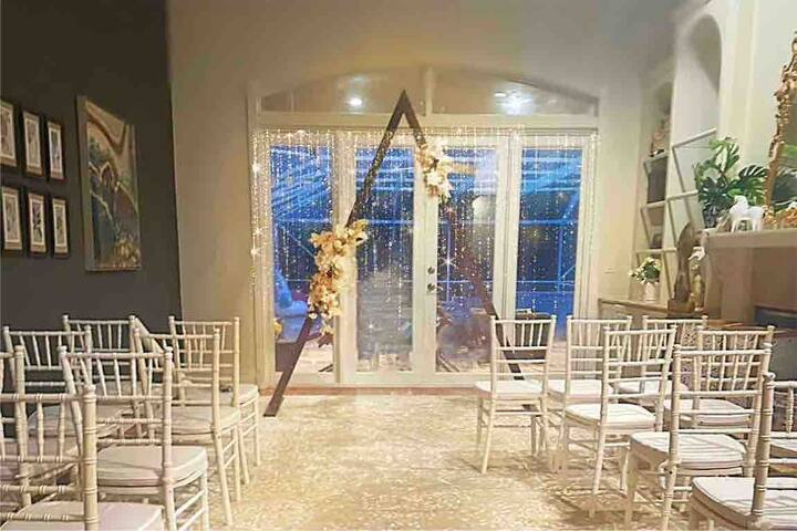 4/4, Huge pool, mini-golf & barn gallery image 5