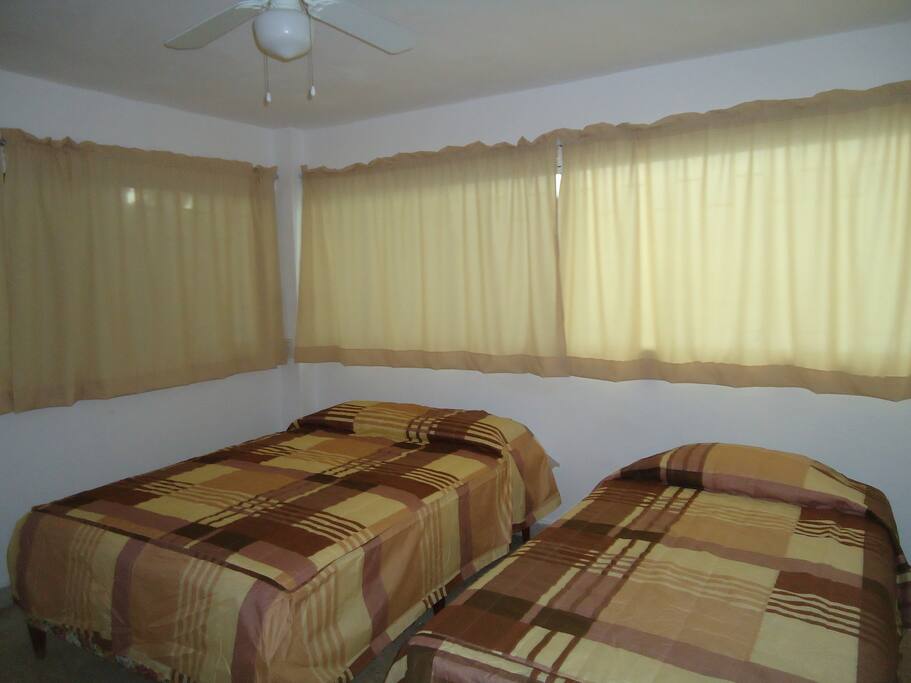 Cama matrimonial e individual