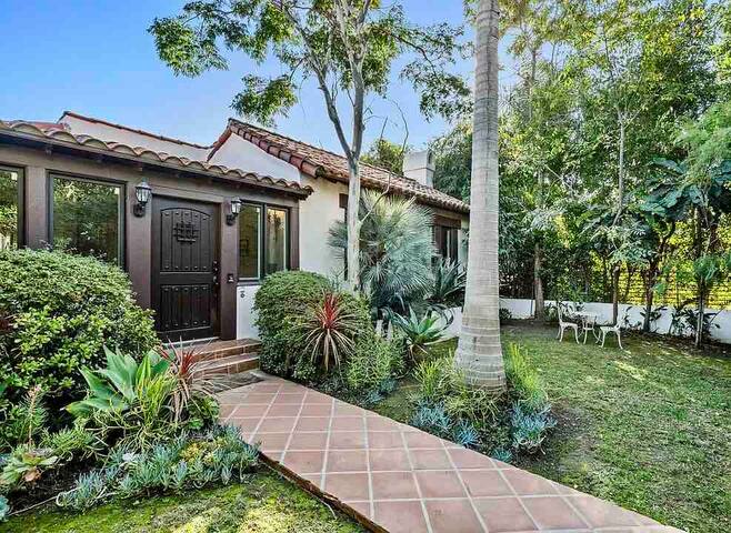 Stylish Spanish Style 3/2 Close to Everything gallery image 2