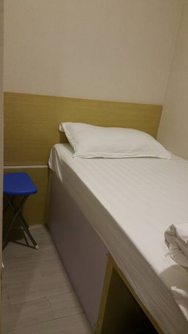 Cozy Room for 1. Features a 36 inch bed (92 cms), with 6 inches Seahorse Mattress. This room has NO WINDOW !