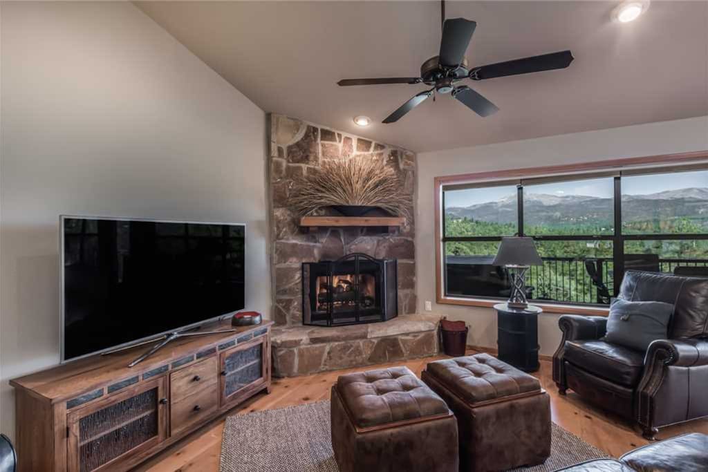 Plush Furnishings - New Mexico provides the perfect, relaxing vibe for curling up next to the fire with a great book.