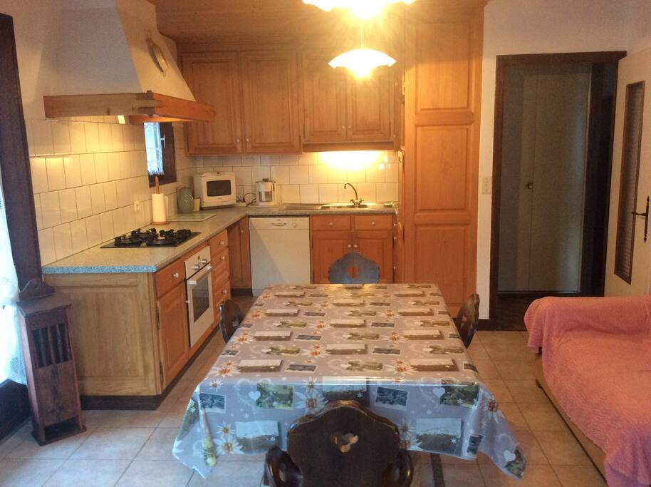 La cuisine(Tout équipée)