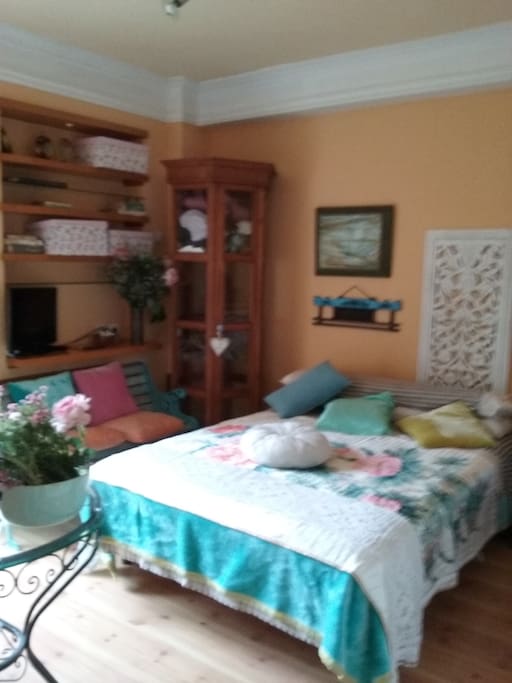 Posiciòn de la cama para 2 personas, sin cuna.