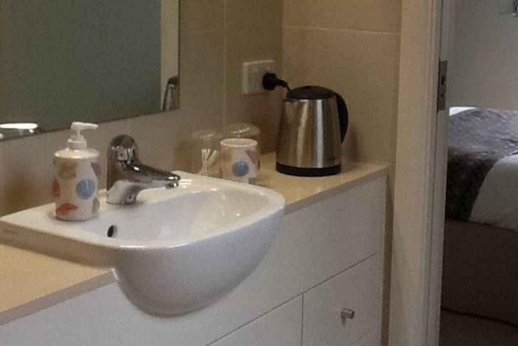Ensuite