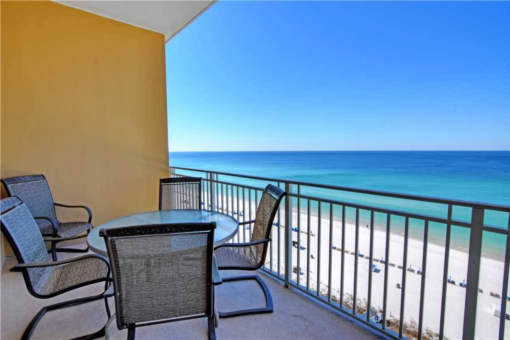 Chair,Furniture,Balcony,Banister,Handrail