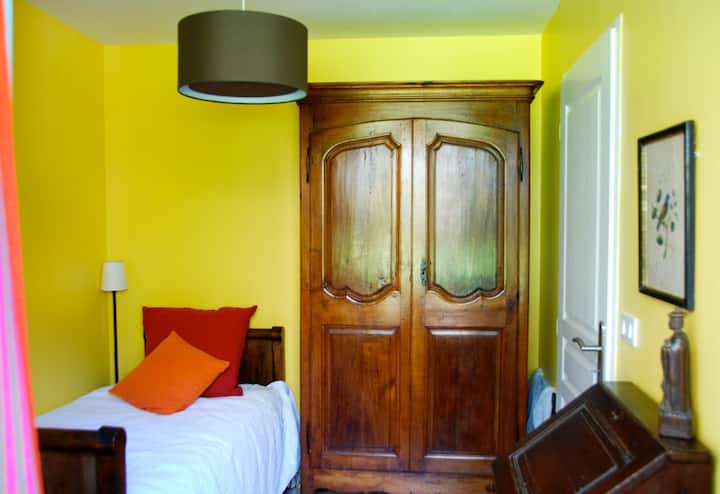 Kleine coconkamer:
mobiel(monniken) of boudoir...