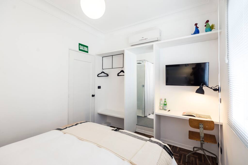 Cozy King (or Twin) Room with Street View