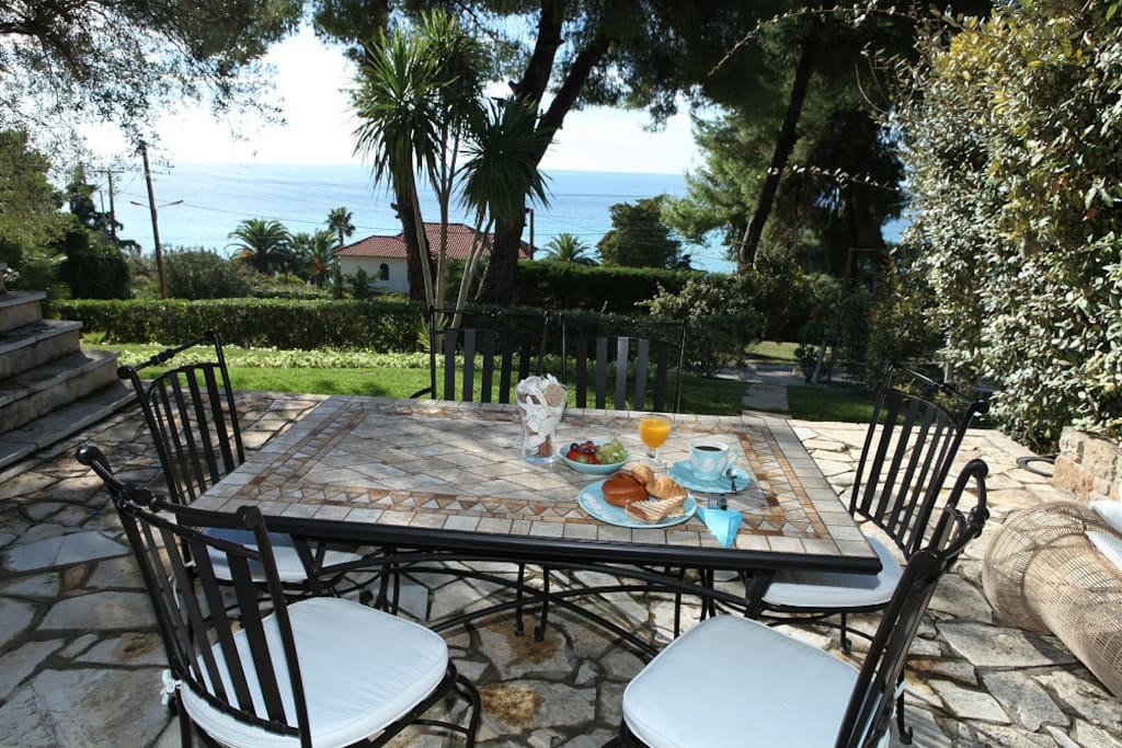 Enjoy your breakfast with a breathtaking view.