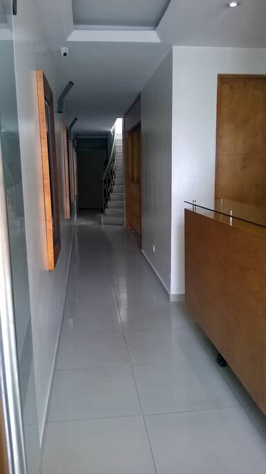 Recepción y portería 24 horas