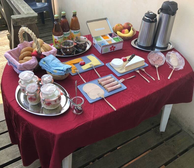 Zubuchbares Wohlfühlfrühstück mit hohem Bio-Anteil