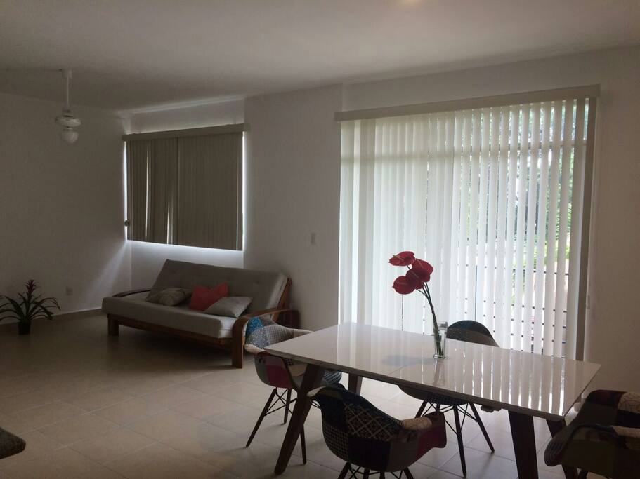 Sofa cama y comedor