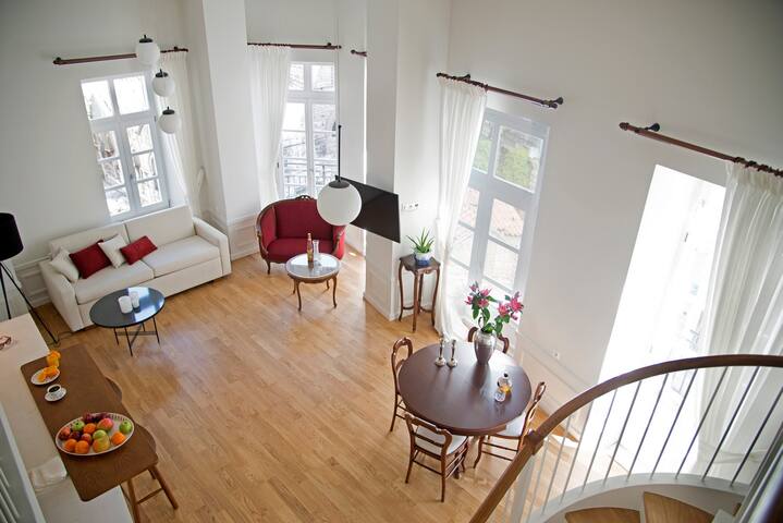 Voreas | 2BDR Suite Ermou Str. View | 4 Streets gallery image 2