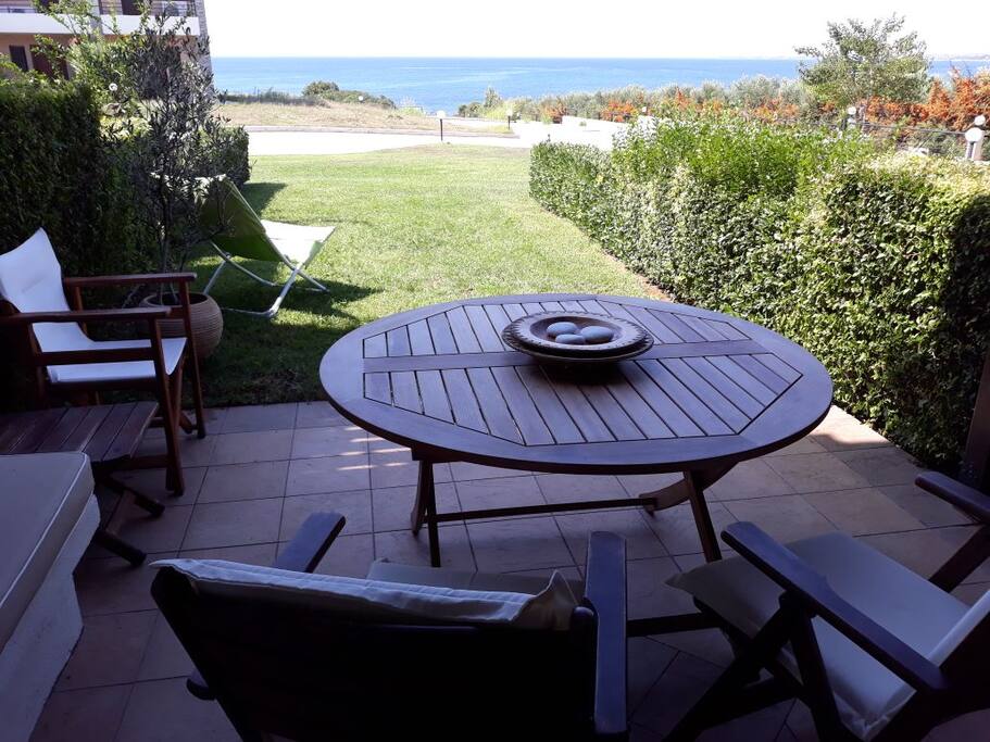 Private terrace & garden