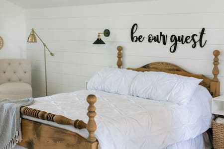 {Be Our Guest} in wine country!