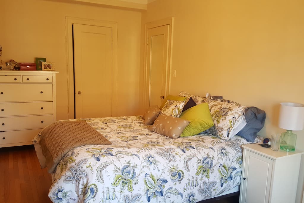 bedroom with closet