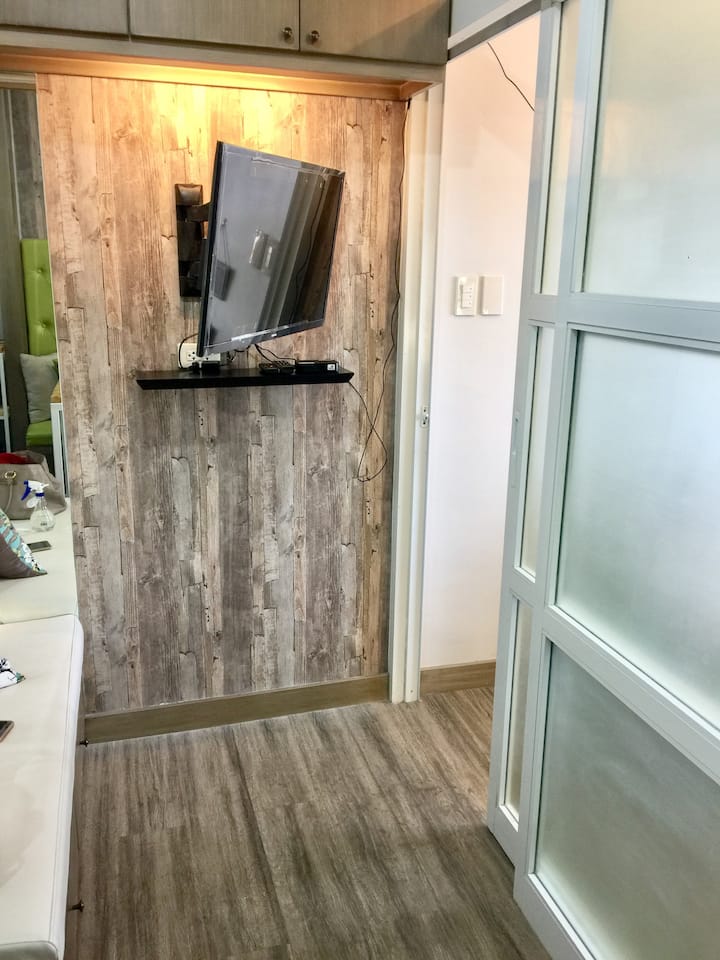 Tilting TV - Can be adjusted to face either the Living/Dining Areas or the Bedroom Area