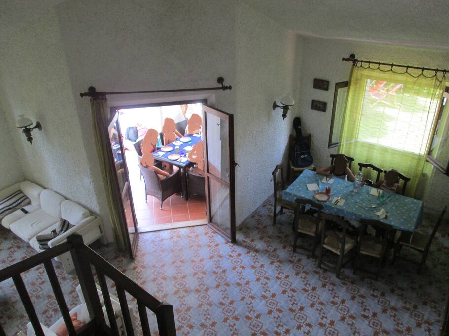 Il salone visto dal piano superiore