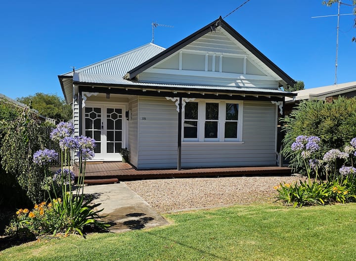 Stylish Home in Horsham