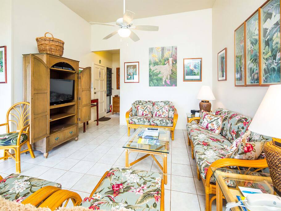 kaha-lani-2of-324-living-room-02.jpg
