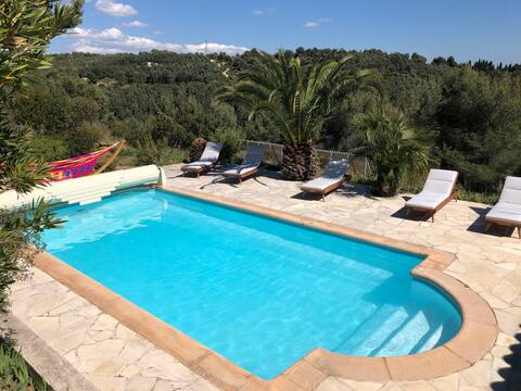 Family villa, panoramic sea view and pool