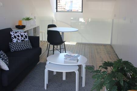 Bright rooftop studio in the center of Bruges