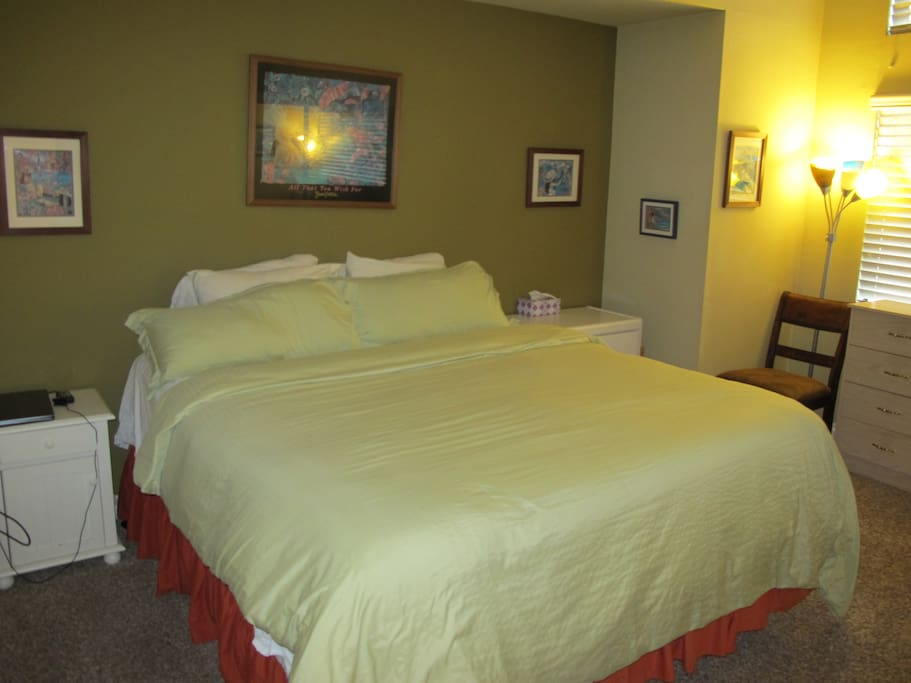Bedroom with queen bed