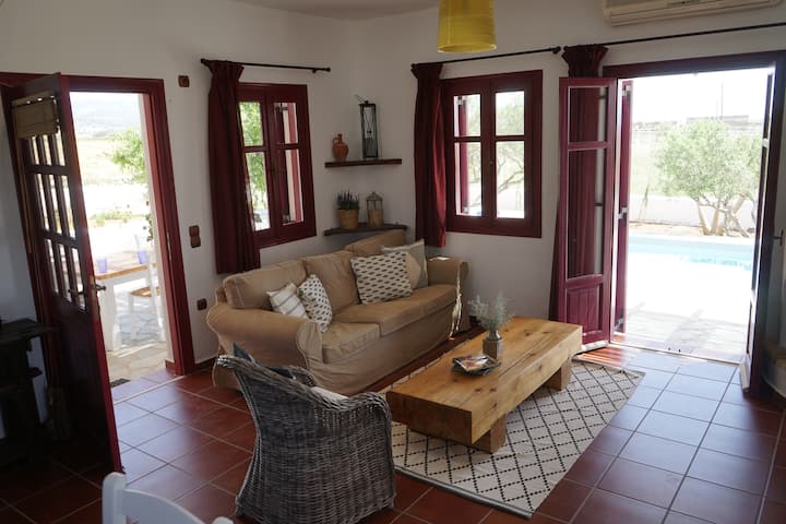 Charming Country House With Private Pool - Парос