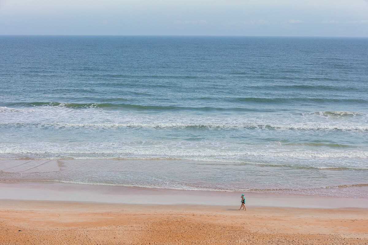 Breathtaking Direct Oceanfront Condo