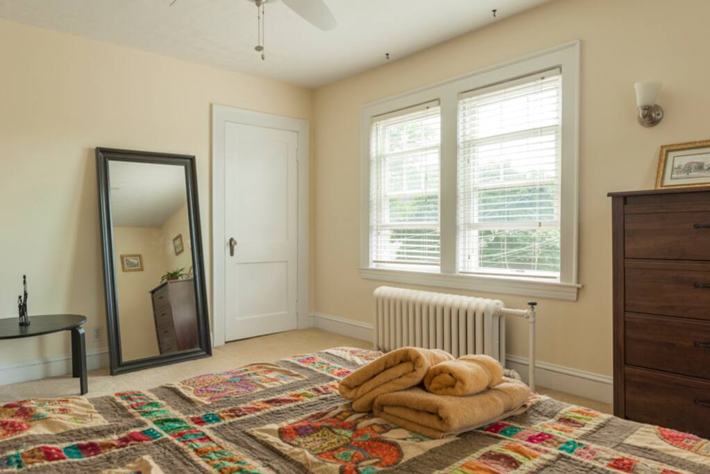 Bedroom with queen bed