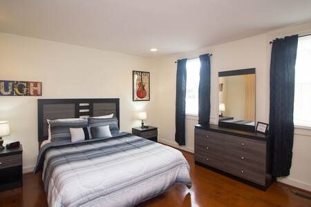 Modern Apartment with Private Entry in Upper Fells