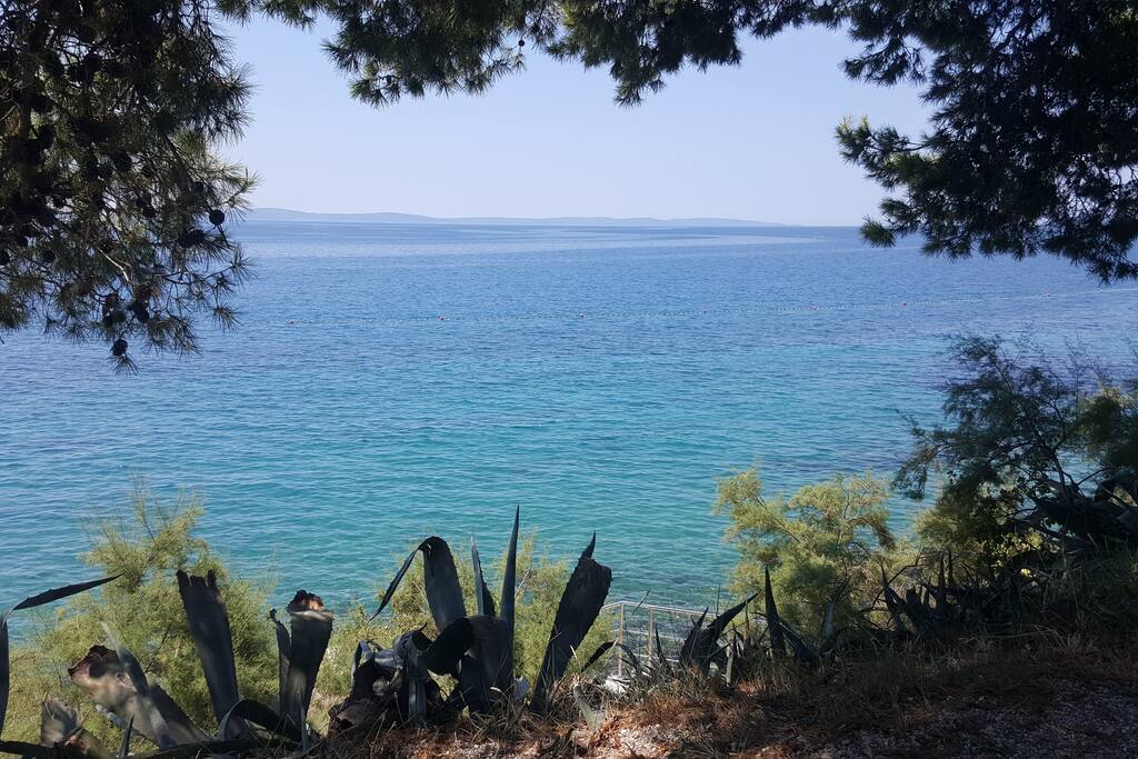 beach - view2 - 50m from Apartment