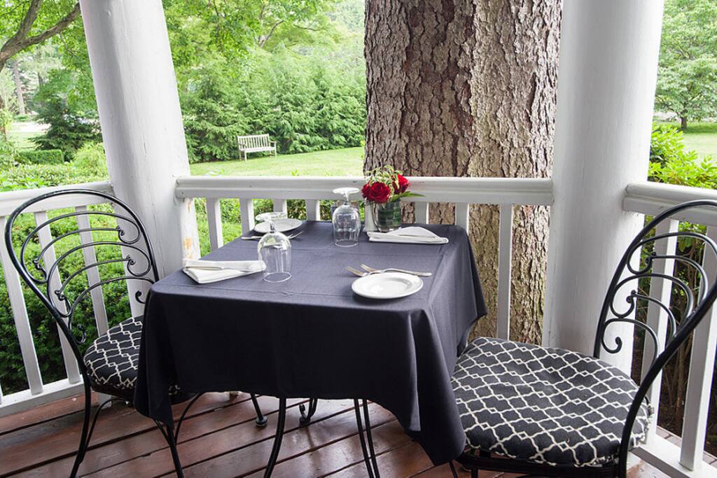 Dining Alfresco