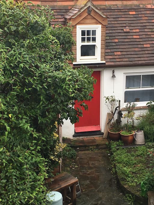 Photo of the Teeny Weeny house from the main house
