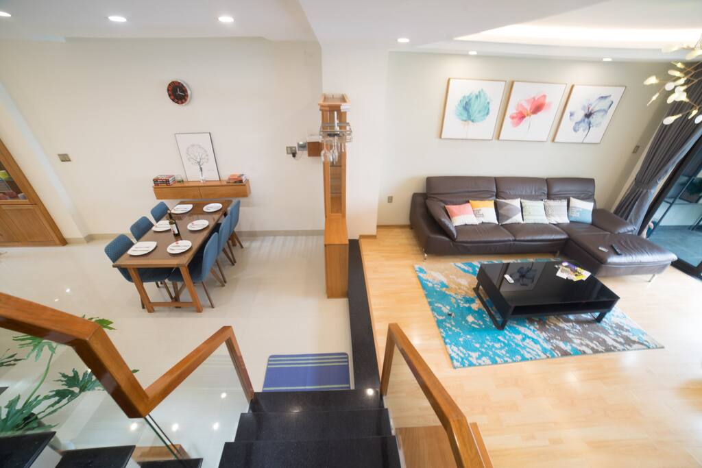 Nature Light, Smart TV And Italy Sofa