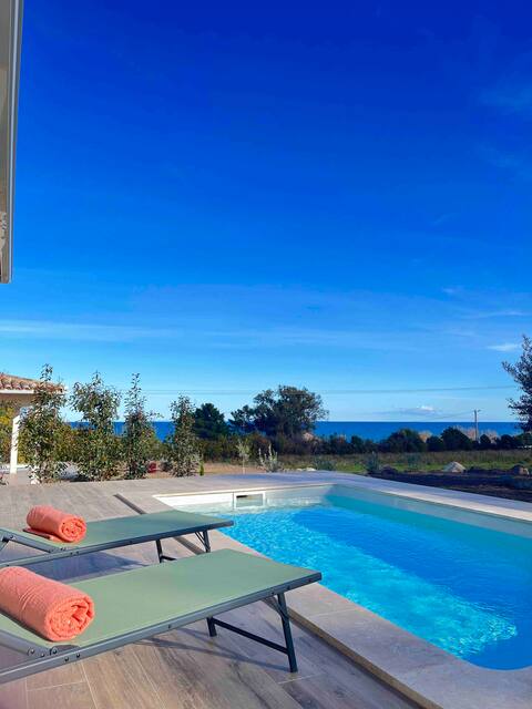 Sunnià "Villa Pianellu" walking distance to sea, private pool