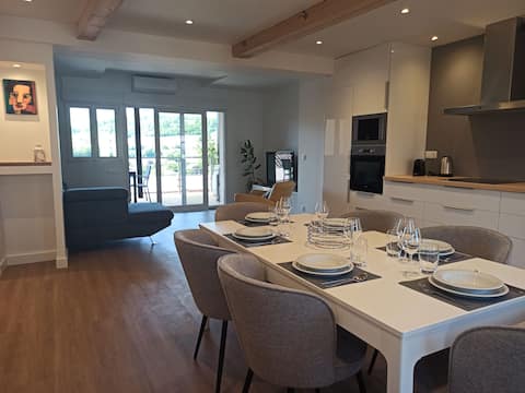 Stunning 6-person air-conditioned apartment