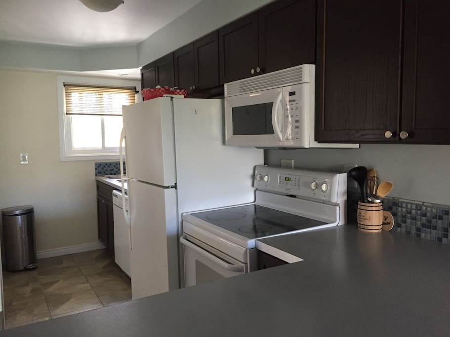 Fully equipped kitchen with Keurig coffee maker to start your day!