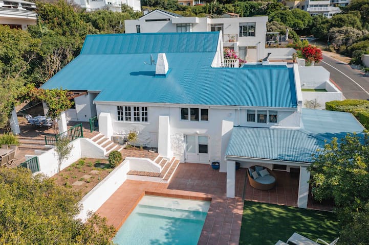 Beautiful Llandudno Beach Villa – Backup Power