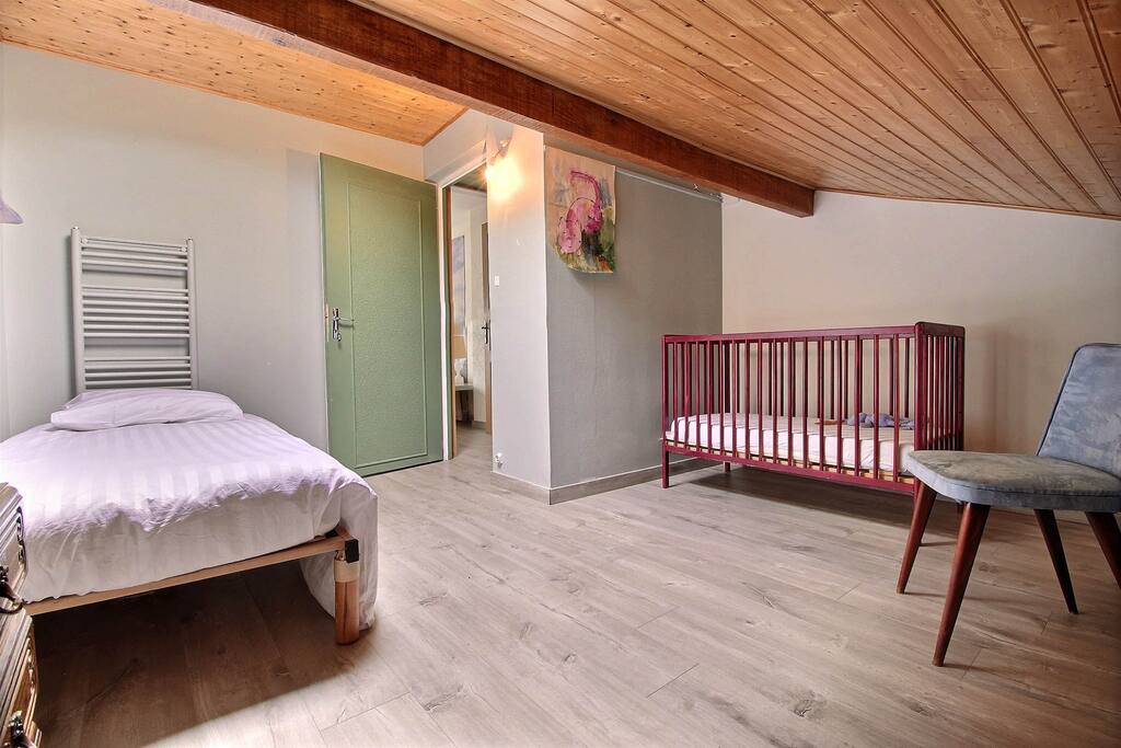 Petite chambre avec vélux