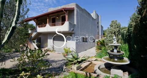 Villa of The Flowers