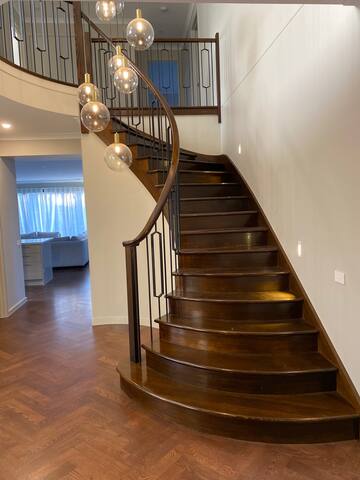 Luxury Retreat in Glen Waverley, Good Location… gallery image 5