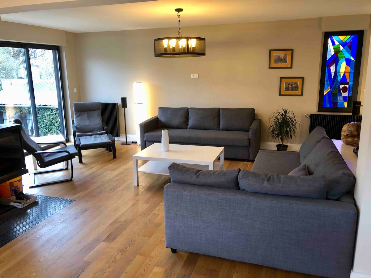 Popular Airbnb listing: Exceptional Villa for Exceptional Travelers! in Orléans