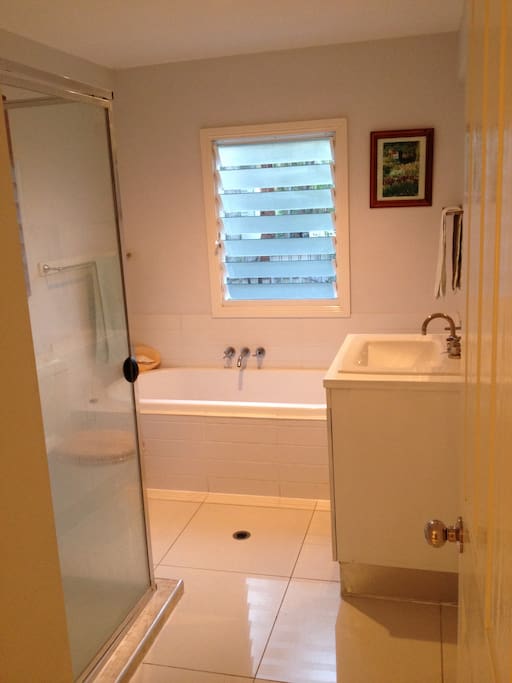 Sunny, well equipped ensuite.