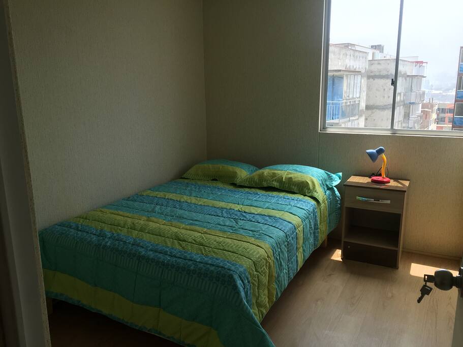 dormitorio secundario con cama 2 plazas