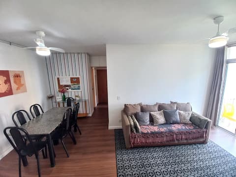 Popular Airbnb listing: Beach without car, 2 bedrooms and swimming pool in Barra Da Tijuca