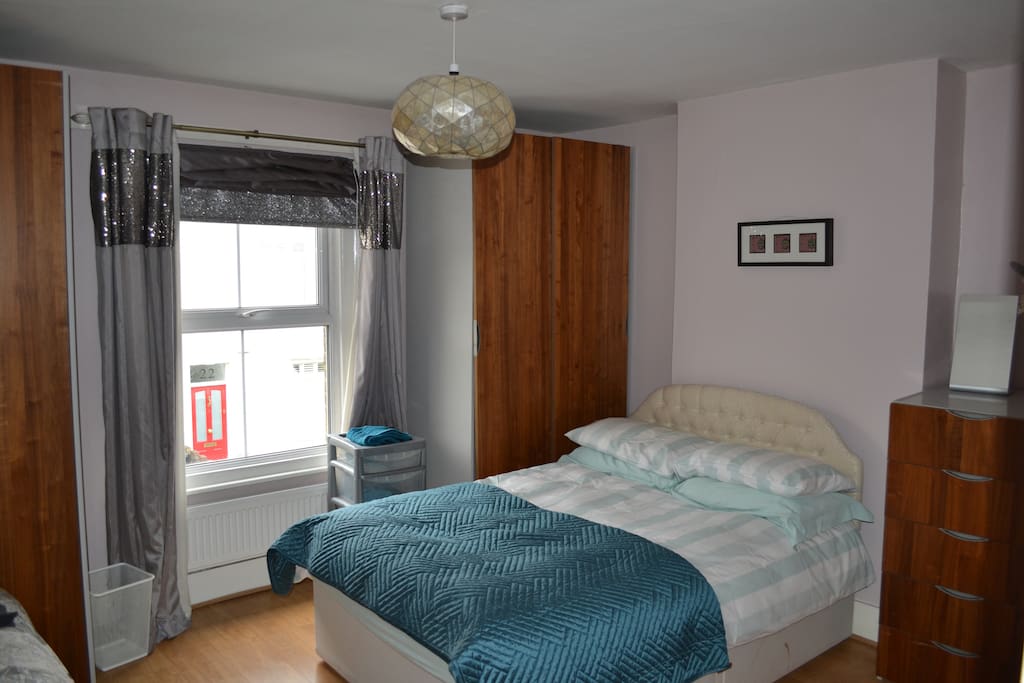 Bedroom 1 - Double Bed