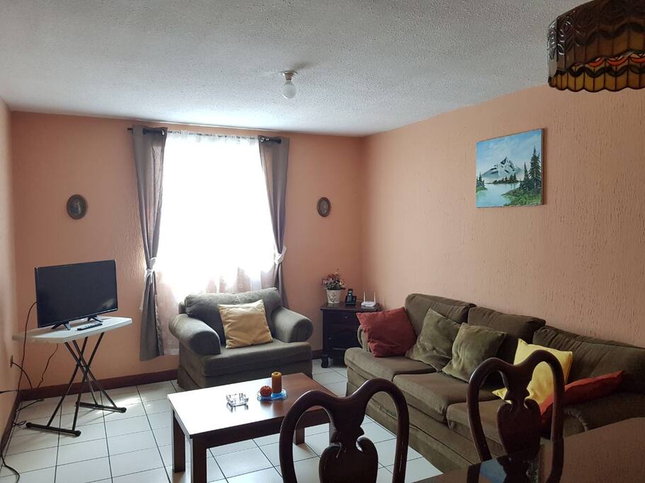 Sala del apartamento con TV y Wifi