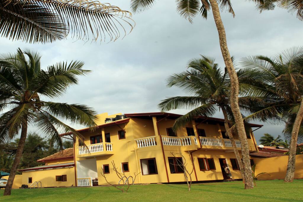 Villa Venezia, with 4 rooms on the groundfloor, and 3 rooms on the first floor