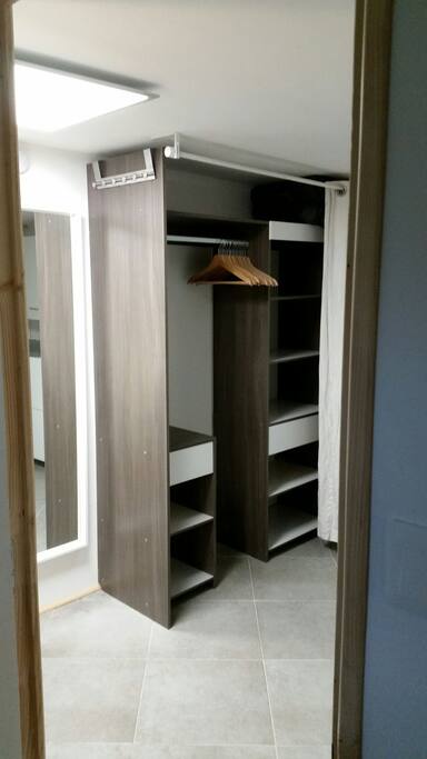 le dressing et son miroir